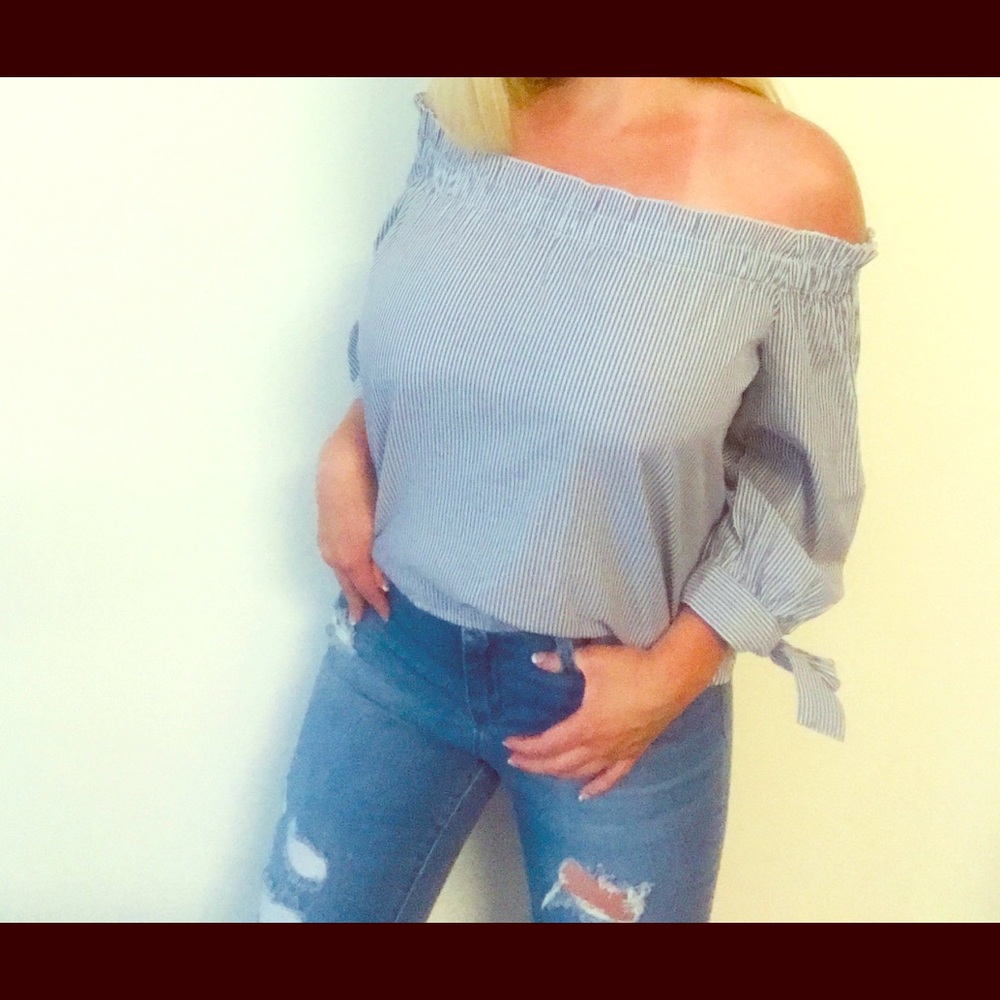 American Eagle Top/Blouse